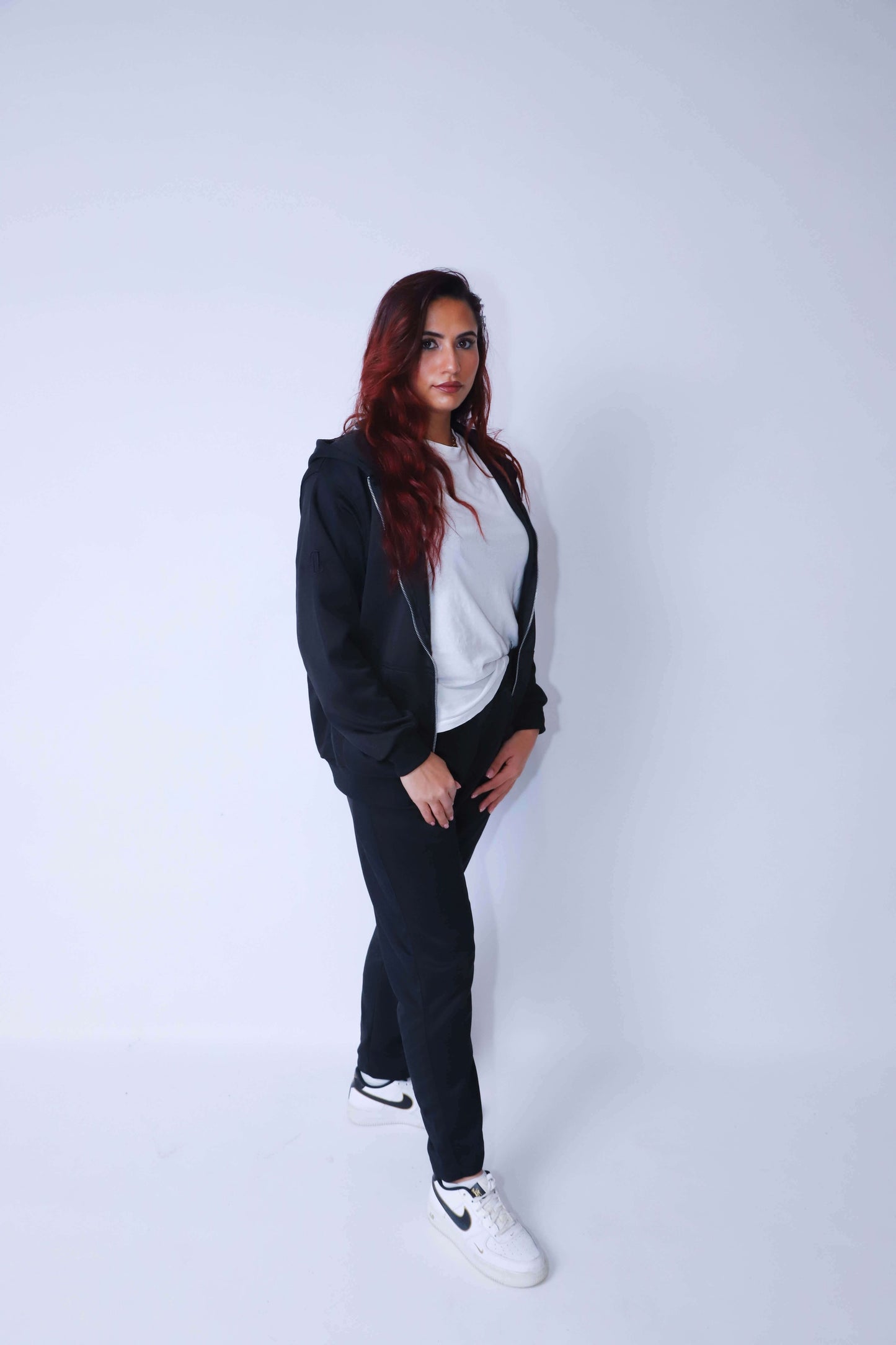 NOCTE - NERO ZIP-UP HOODIE