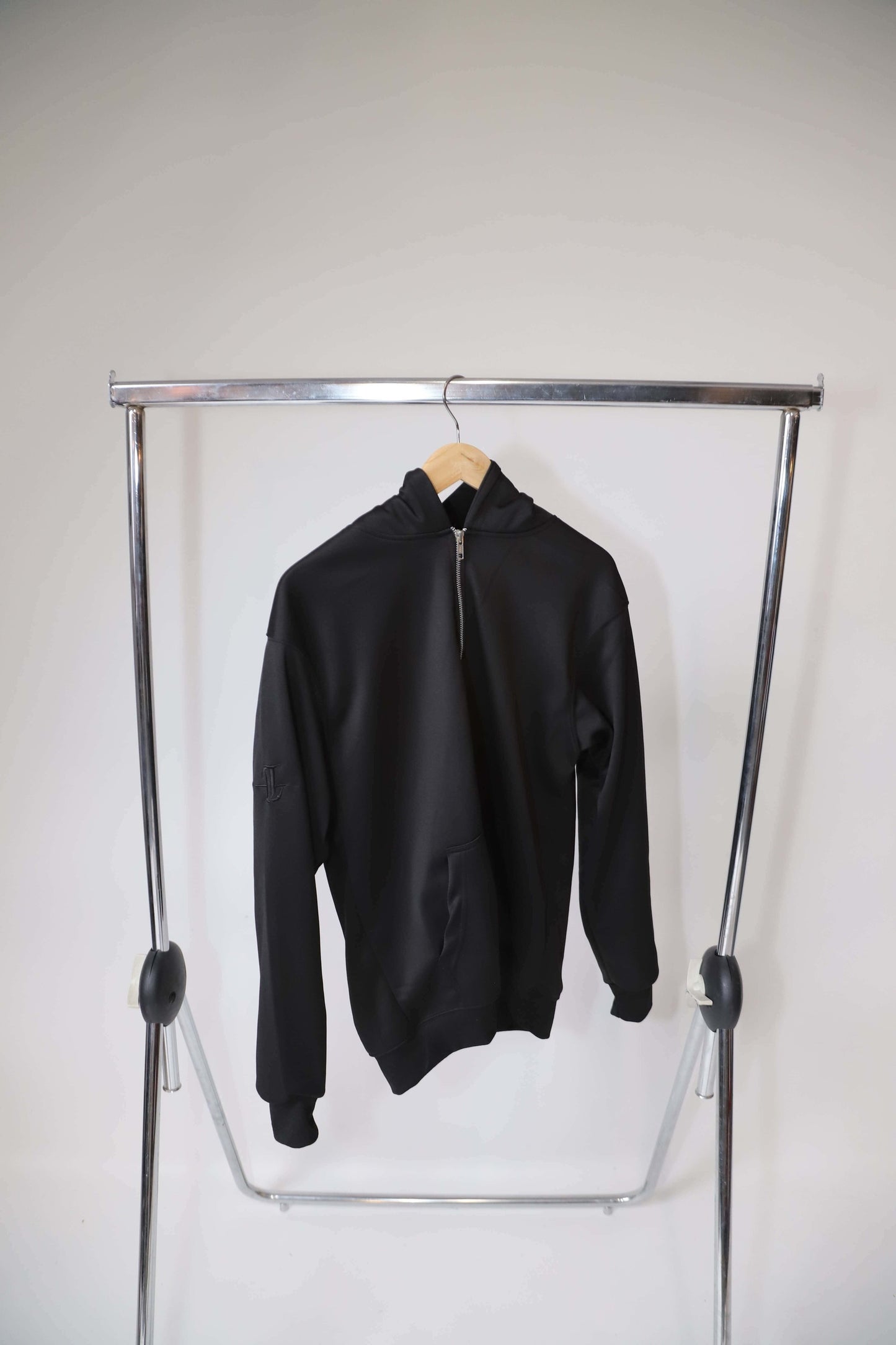 NOCTE - NERO ZIP-UP HOODIE